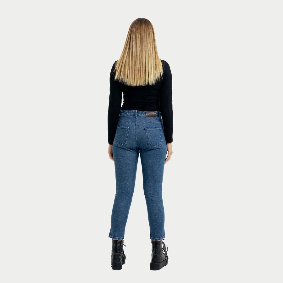 women-blue-jeans